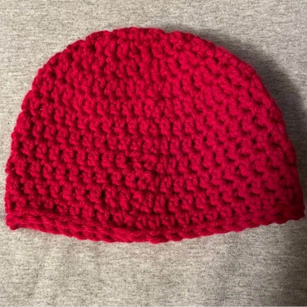 Handmade crochet hats for 0-3 months babies.